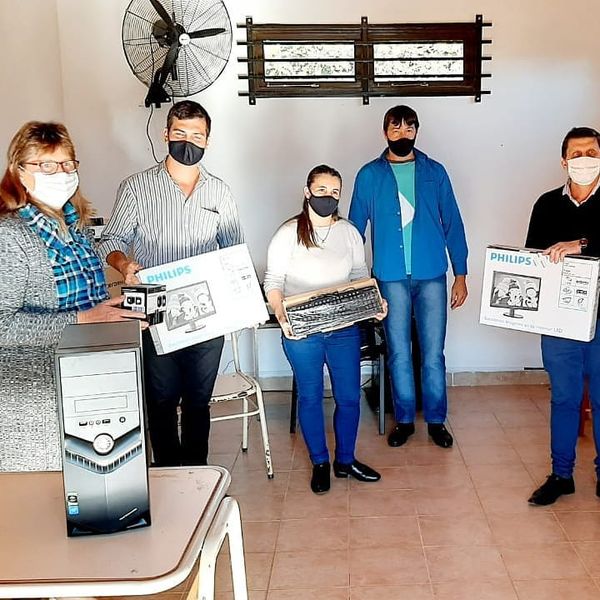 Mojón Grande: La Biblioteca Popular ya cuanta con computadoras nuevas