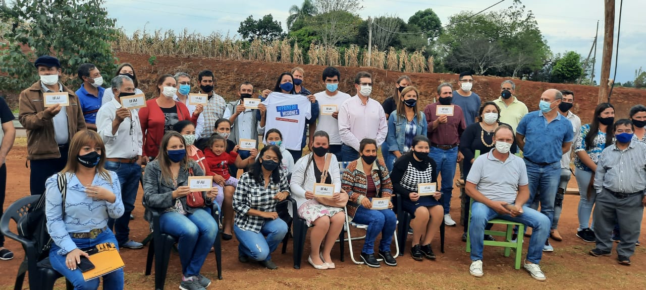 El I.F.A.I. hizo entrega de asistencia  financiera para proyectos productivos a emprendedores en San Vicente