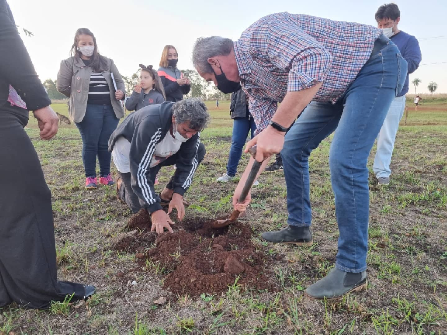 Los vecinos de Garupa, Cerro Cora y Los Helechos recibieron la visita del Candidato a Diputado Provincial Mario Vialey