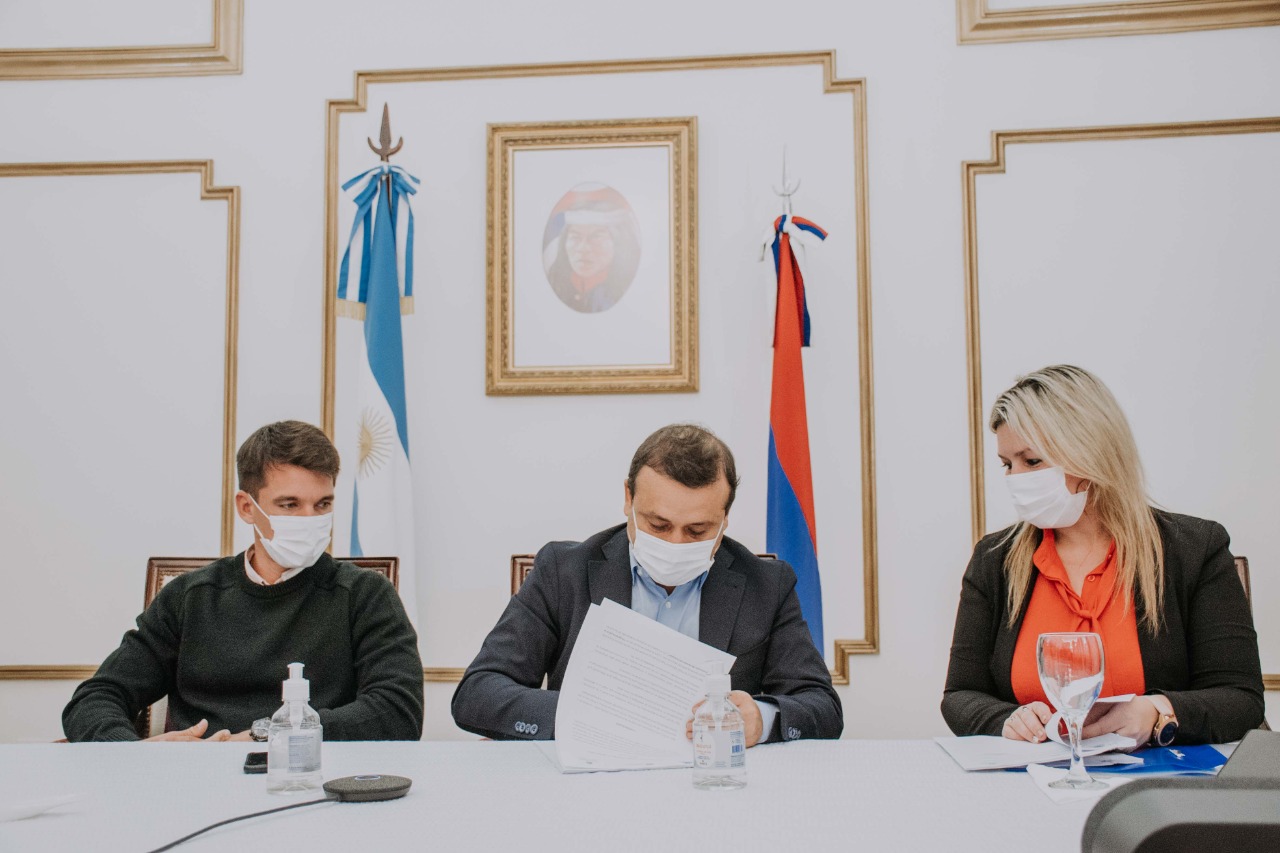 El Gobierno de misiones y el CFI firmaron un convenio de financiamiento para la Red Maker de la Escuela de Robótica