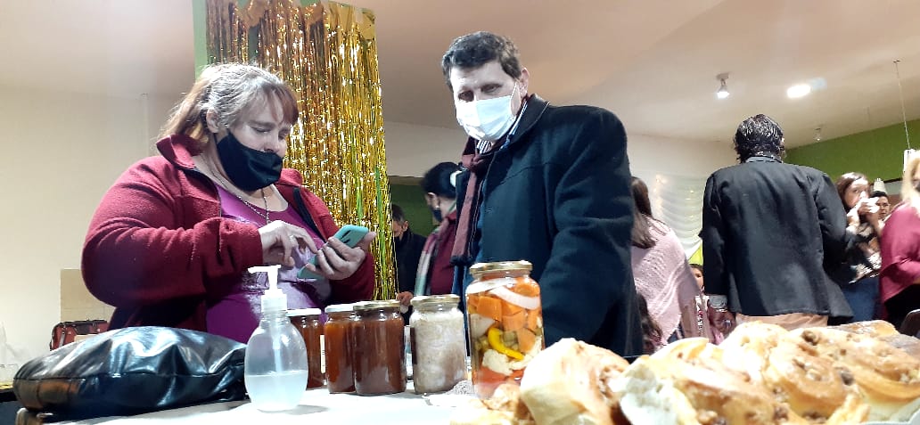 Más de 20 emprendedoras de Apóstoles finalizaron curso de Capacitación brindada por el Ministerio de Hacienda