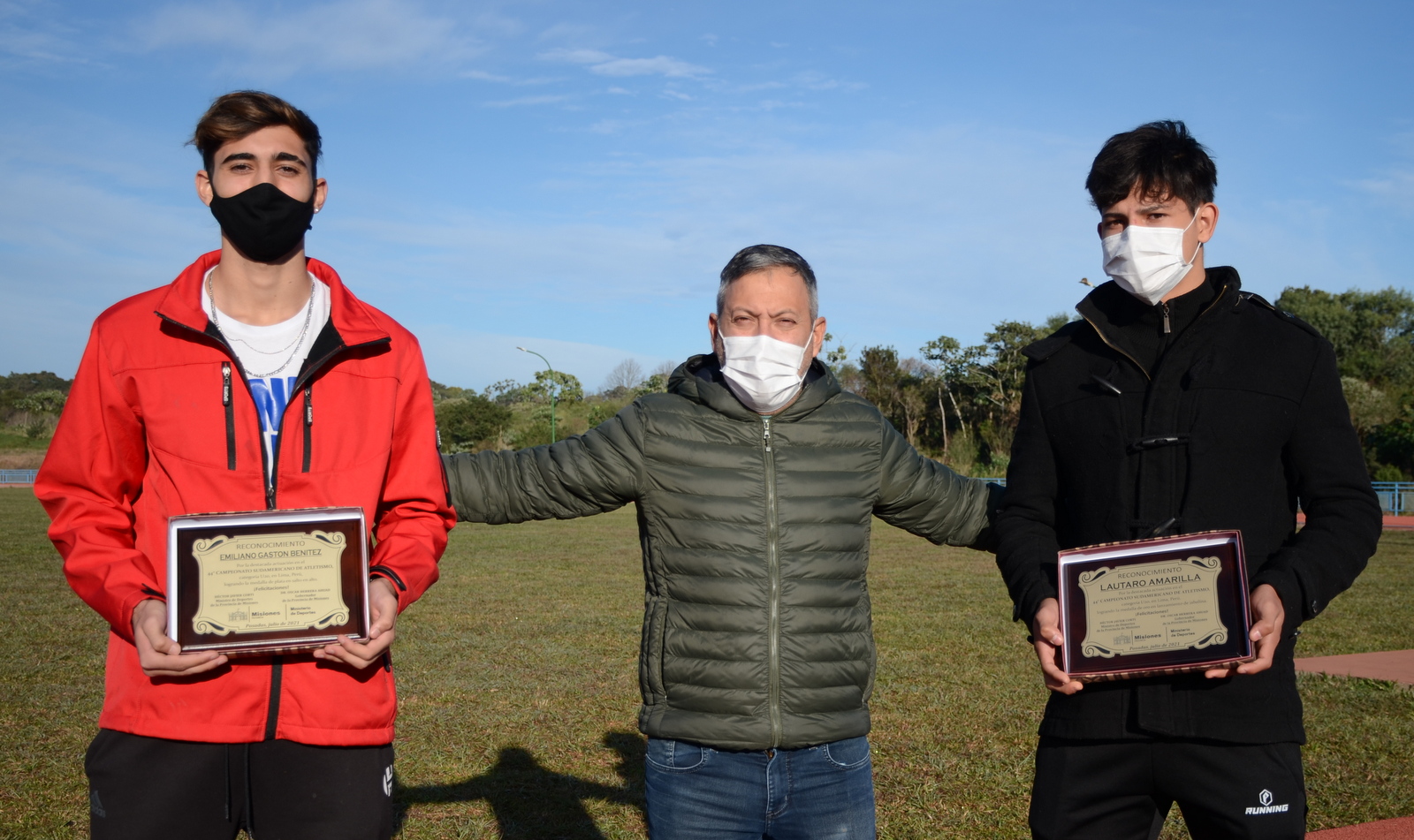 EL MINISTERIO DE DEPORTES ENTREGÓ RECONOCIMIENTOS A ATLETAS QUE LOGRARON MEDALLAS EN EL SUDAMERICANO U20 DE ATLETISMO