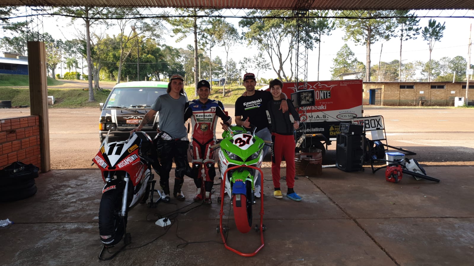 El apostoleño Alessio Zein se entrenó el fin de semana en el Autódromo Ciudad de Oberá junto otros dos pilotos del team
