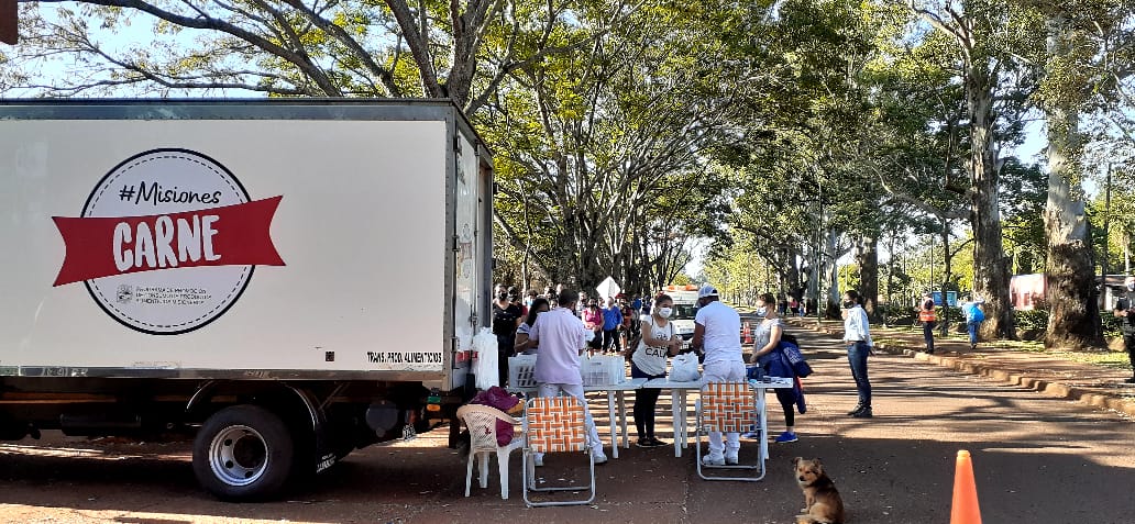 Centenares de familias apostoleñas fueron beneficiadas con el operativo #MisionesCarne