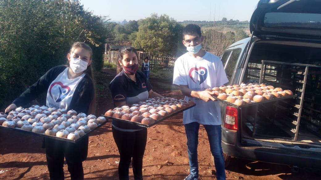 Fundación Sembrar y un gran desayuno junto a las familias del B° Relocalizado, en el día de la Independencia Argentina