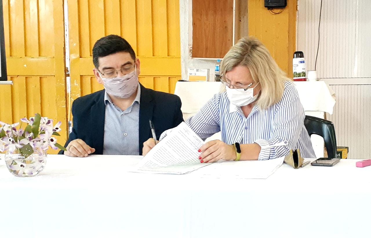 Firma de Convenio Marco entre el Municipio de Apóstoles y la Dirección de Personas Jurídicas de la Provincia