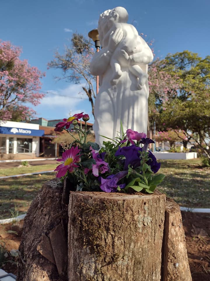 Concluyeron mantenimiento del C.I.C y la Plaza Centenario de San José