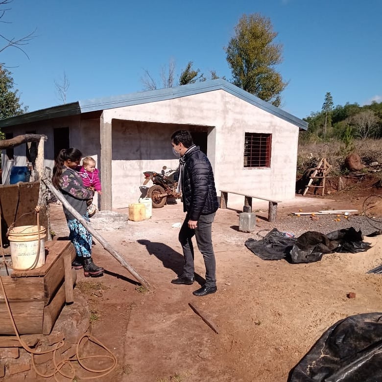 Mojón Grande: Avanzan las construcciones de viviendas rurales