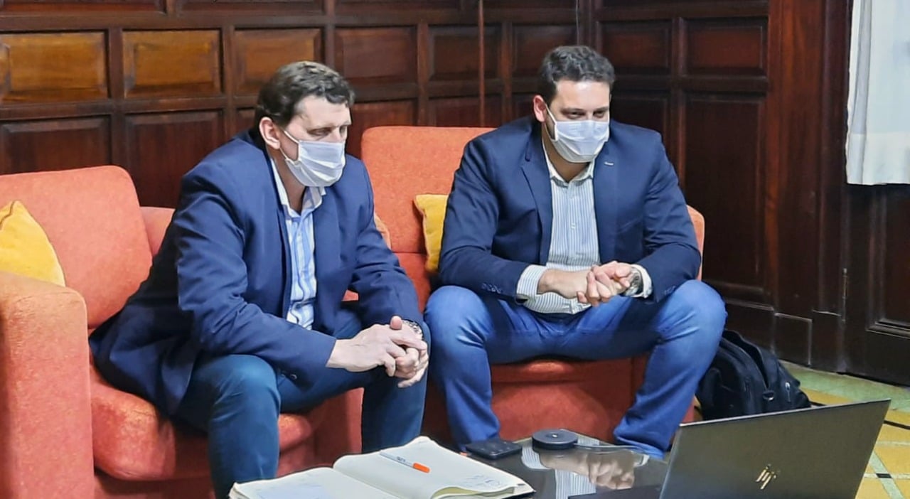 REUNIÓN CON REPRESENTANTES DE NACIÓN Y FONPLATA PARA ACCEDER AL FINANCIAMIENTO DE DOS NUEVAS PLANTAS DE ENERGÍA SOLAR EN POSADAS