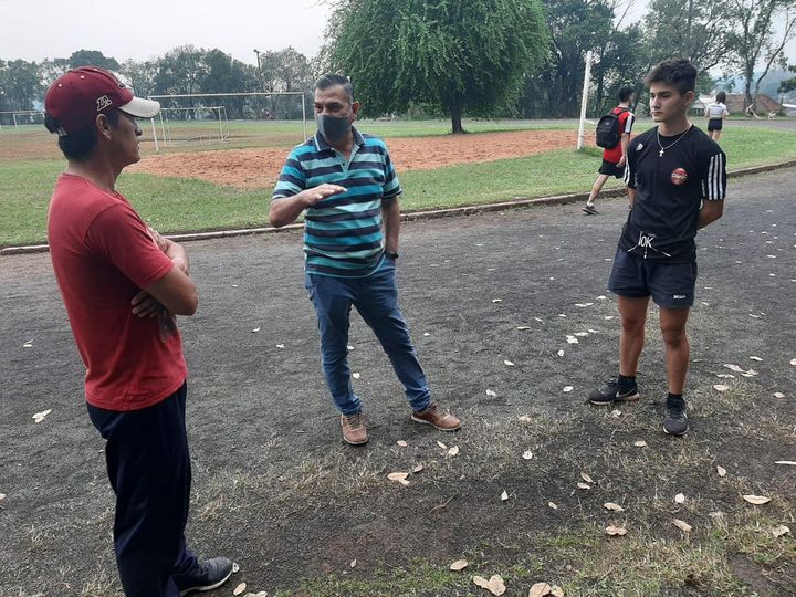 ISAAC LENGUAZA JUNTO A UN VERDADERO CAMPEÓN DE LA VIDA