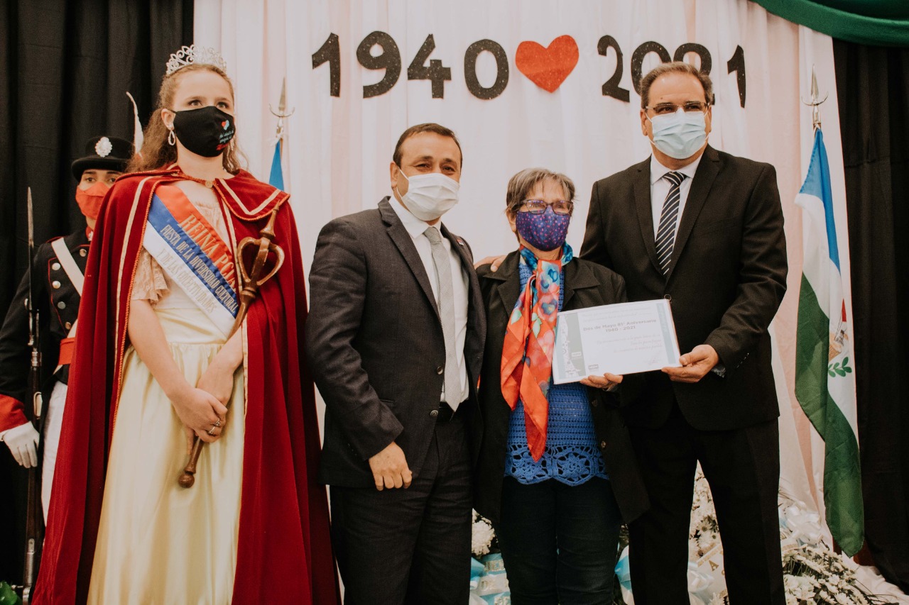 CON EMOCIÓN Y JUNTO A VECINOS Y PIONEROS, CELEBRARON EL 81 ° ANIVERSARIO DE DOS DE MAYO