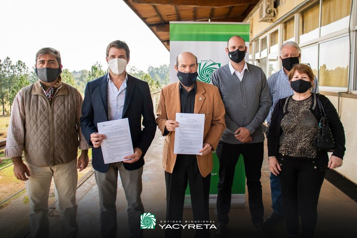 Se firmó un convenio entre Yacyretá y la UNaM para continuidad en el estudio de la calidad del agua