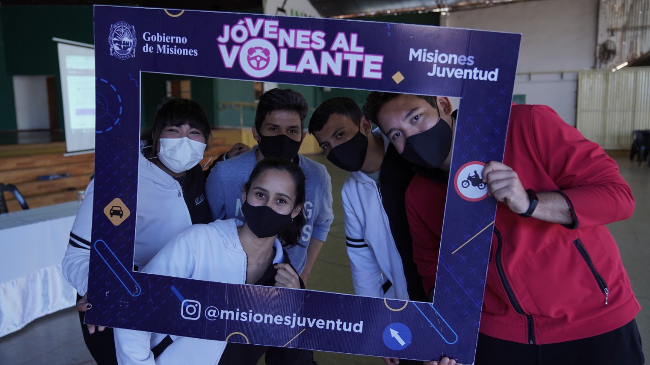 Se realizó en Apóstoles la jornada de “Jóvenes al Volante”