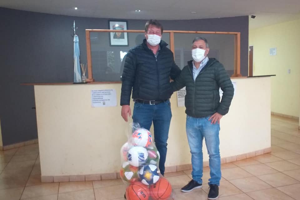 El Ministro de Deportes visito la localidad de Tres Capones