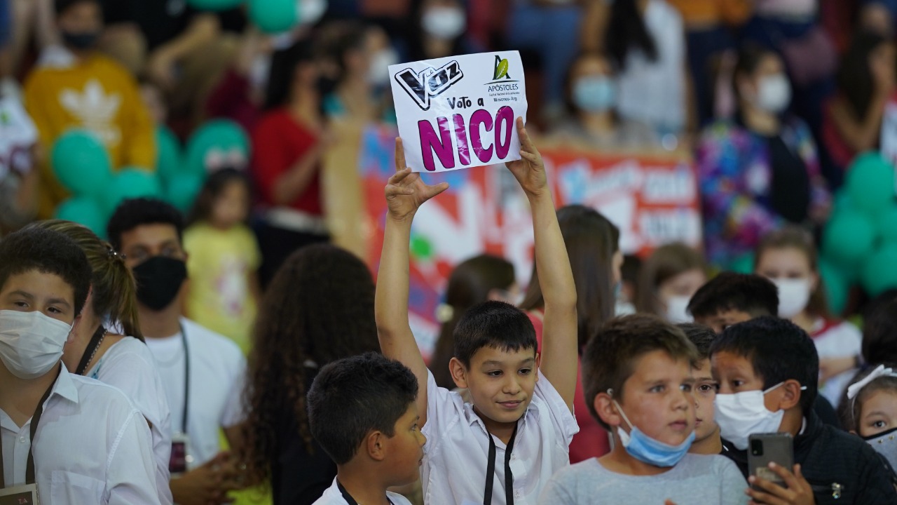 Apóstoles de fiesta por la participación de Nicolas Olmedo en la final de La Voz Argentina
