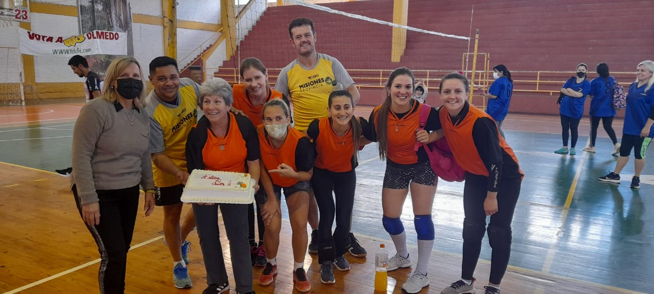 Jornada de Voley en Apóstoles por el Día del Docente