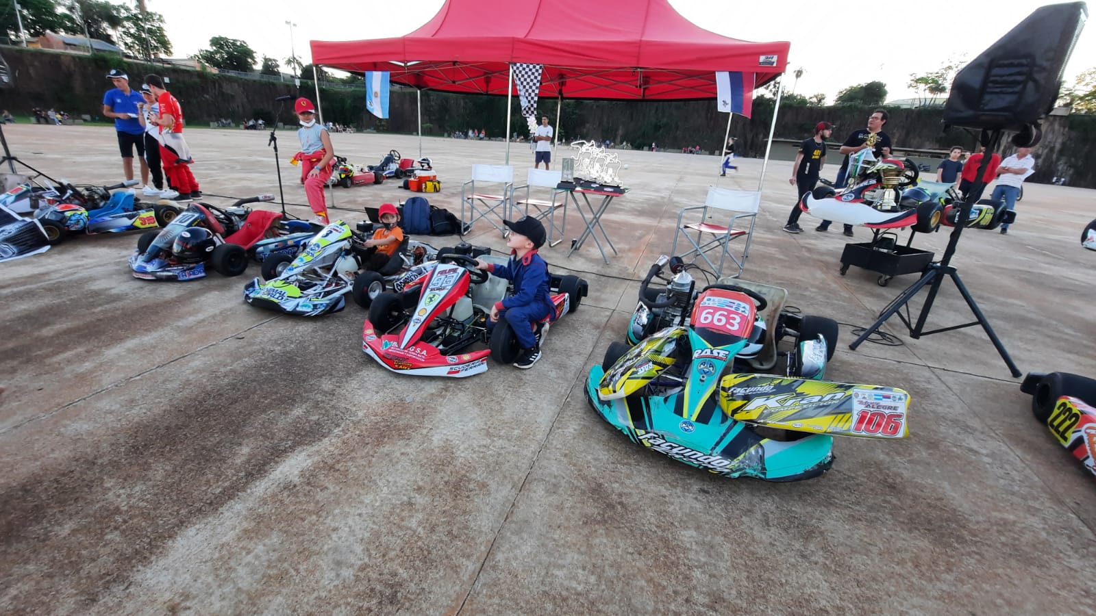 Los kartings se presentaron en la costanera de Posadas
