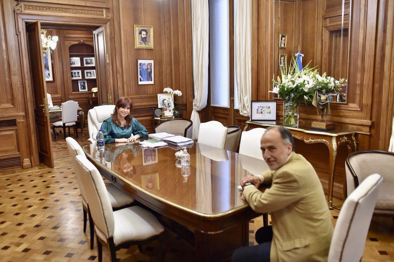 Encuentro entre Javier Gortari y Cristina Fernández de Kirchner. “Nos pidió que sigamos trabajando y recorriendo cada rincón de nuestra provincia para tener la vida que queremos”