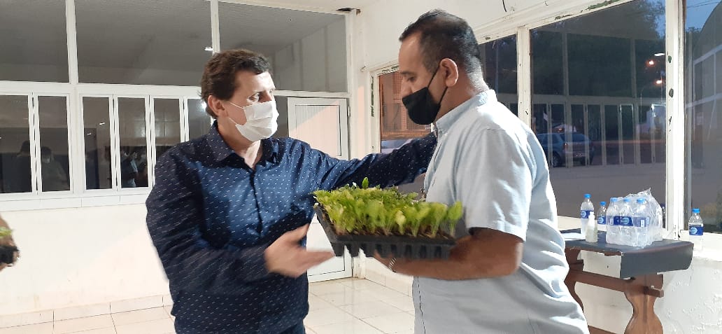 El IFAI entregó en Apóstoles insumos y subsidios a productores