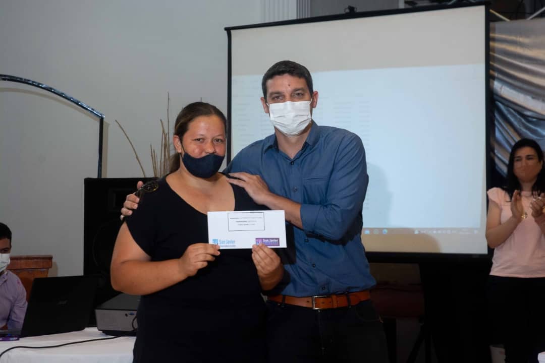 Nuevos emprendedores recibieron beneficios del Programa de Microcréditos