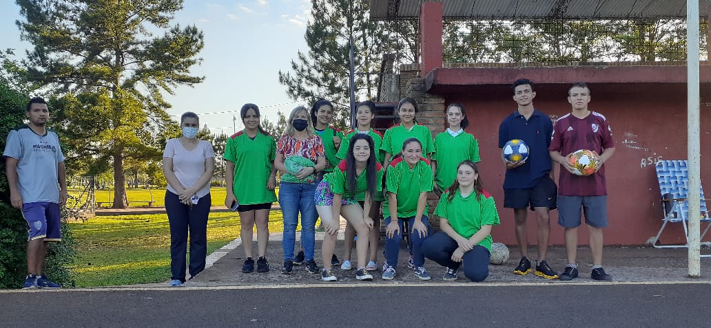 Se realizó una nueva entrega de indumentaria a equipos deportivos de Apóstoles