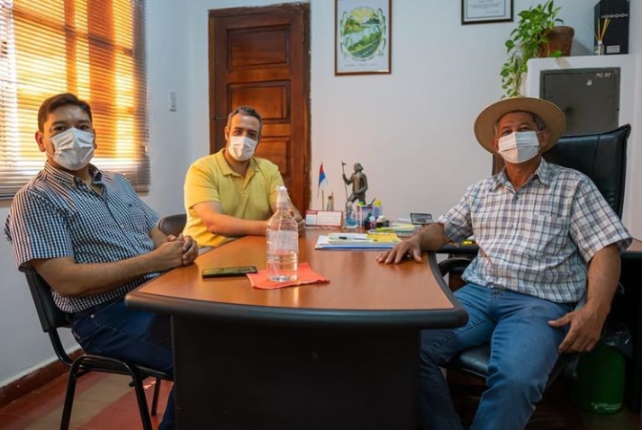 El Presidente del IFAI de visita por la localidad de Itacaruaré