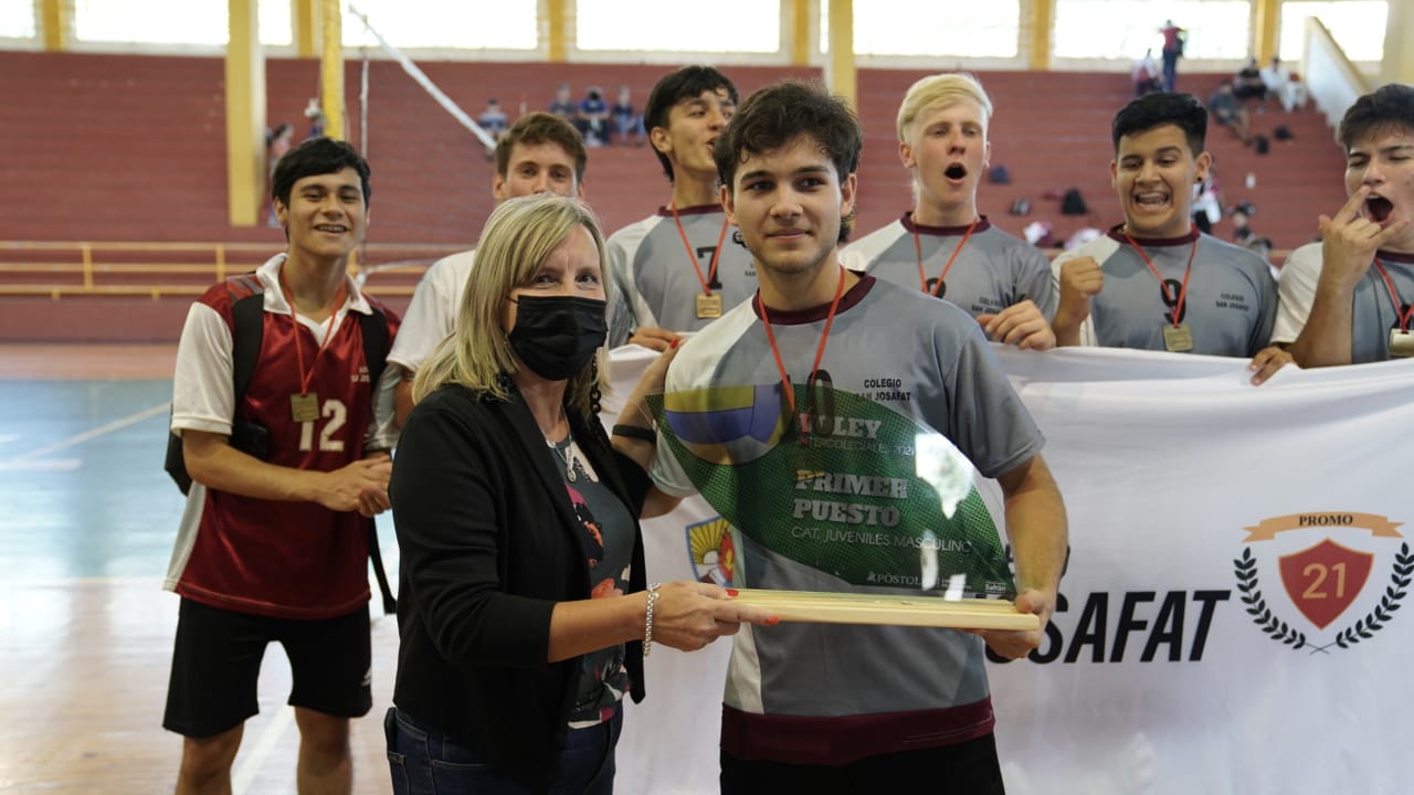 Con gran éxito se realizó el intercolegial de Voley en Apóstoles.