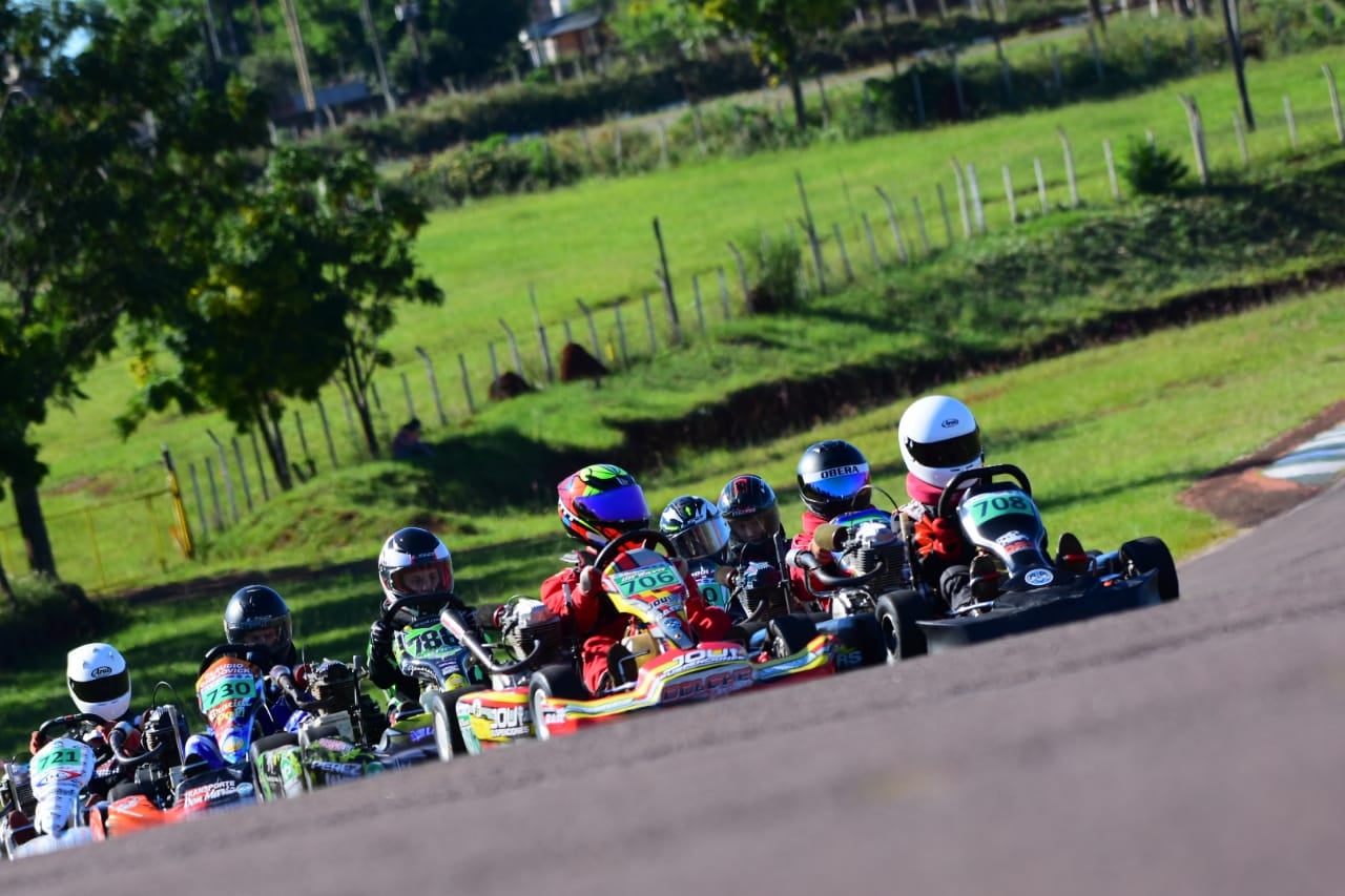 ASÍ ESTÁN LOS CAMPEONATOS DE KARTING EN PISTA