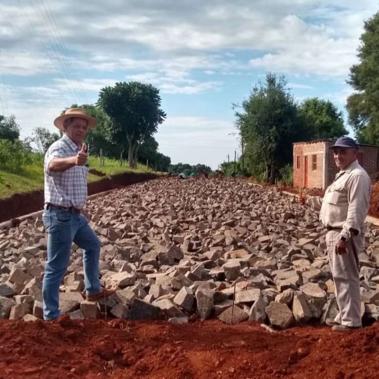 Continúan los trabajos en diferentes sectores de la localidad de Itacaruaré