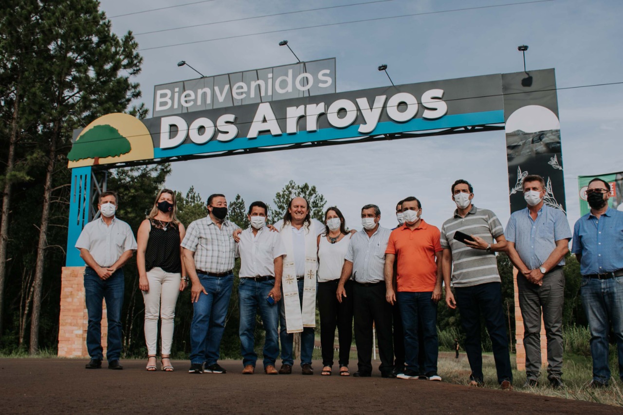 EL GOBERNADOR INAUGURÓ LA PUESTA EN VALOR DEL DESTACAMENTO RURAL DE ITACARUARÉ