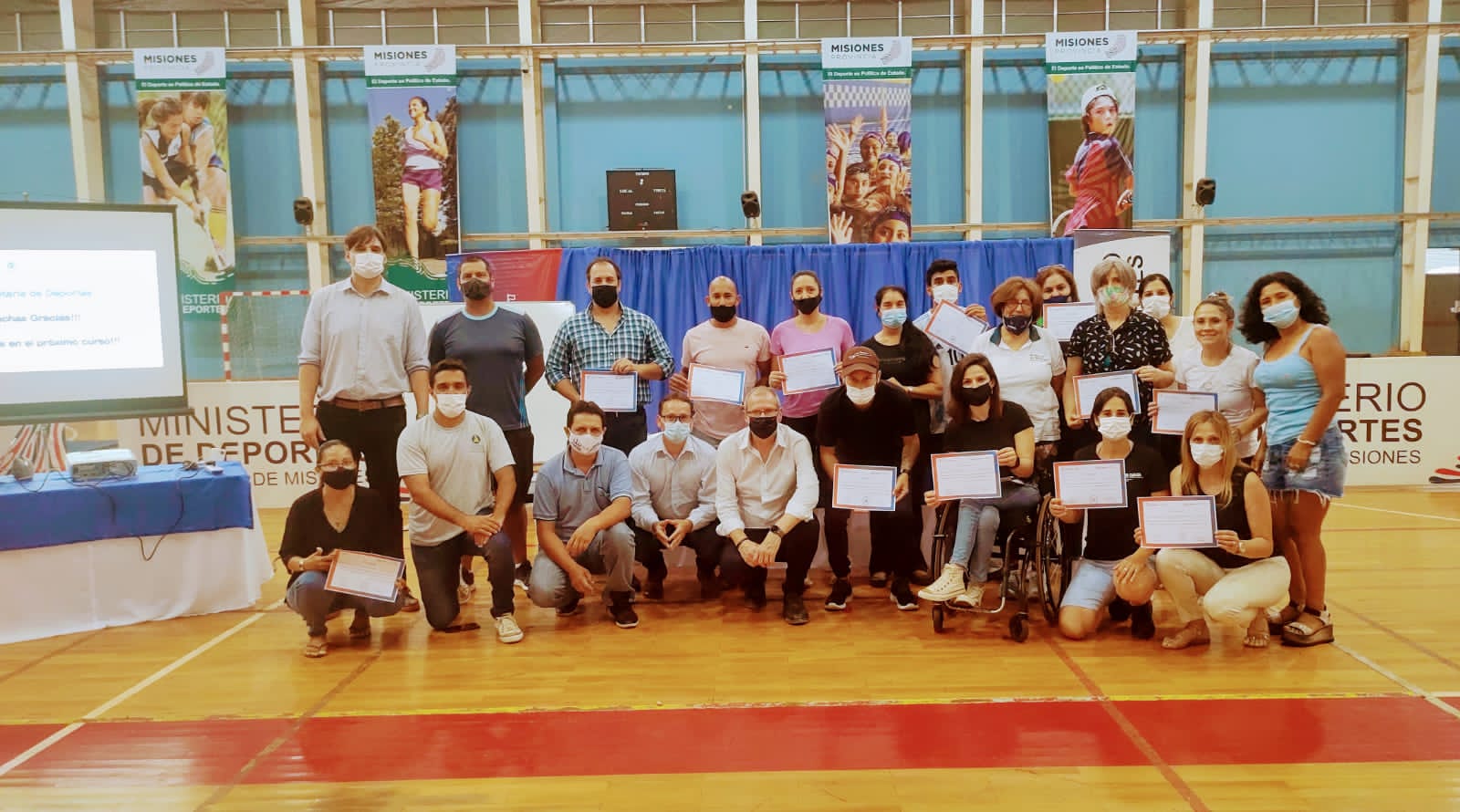 EL MINISTERIO DE DEPORTES BRINDÓ CURSO DE GESTIÓN INSTITUCIONAL EN POSADAS Y PUERTO RICO