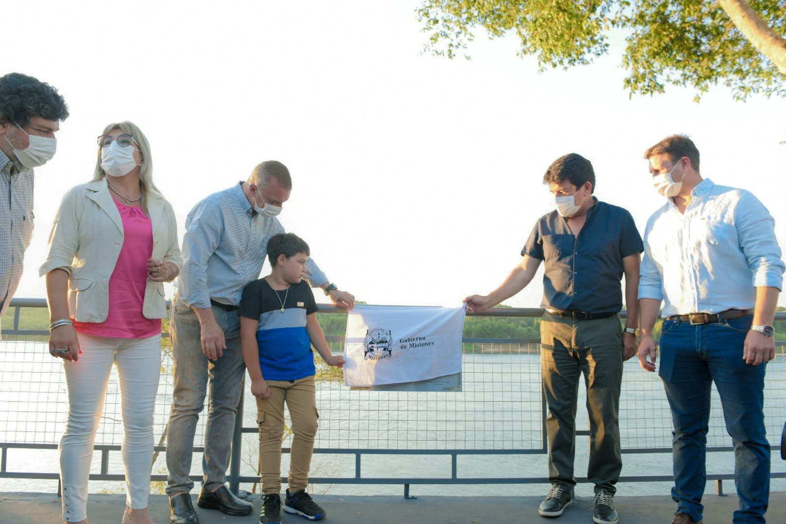 El vicegobernador Carlos Arce presidió la inauguración de la costanera de Puerto Piray.