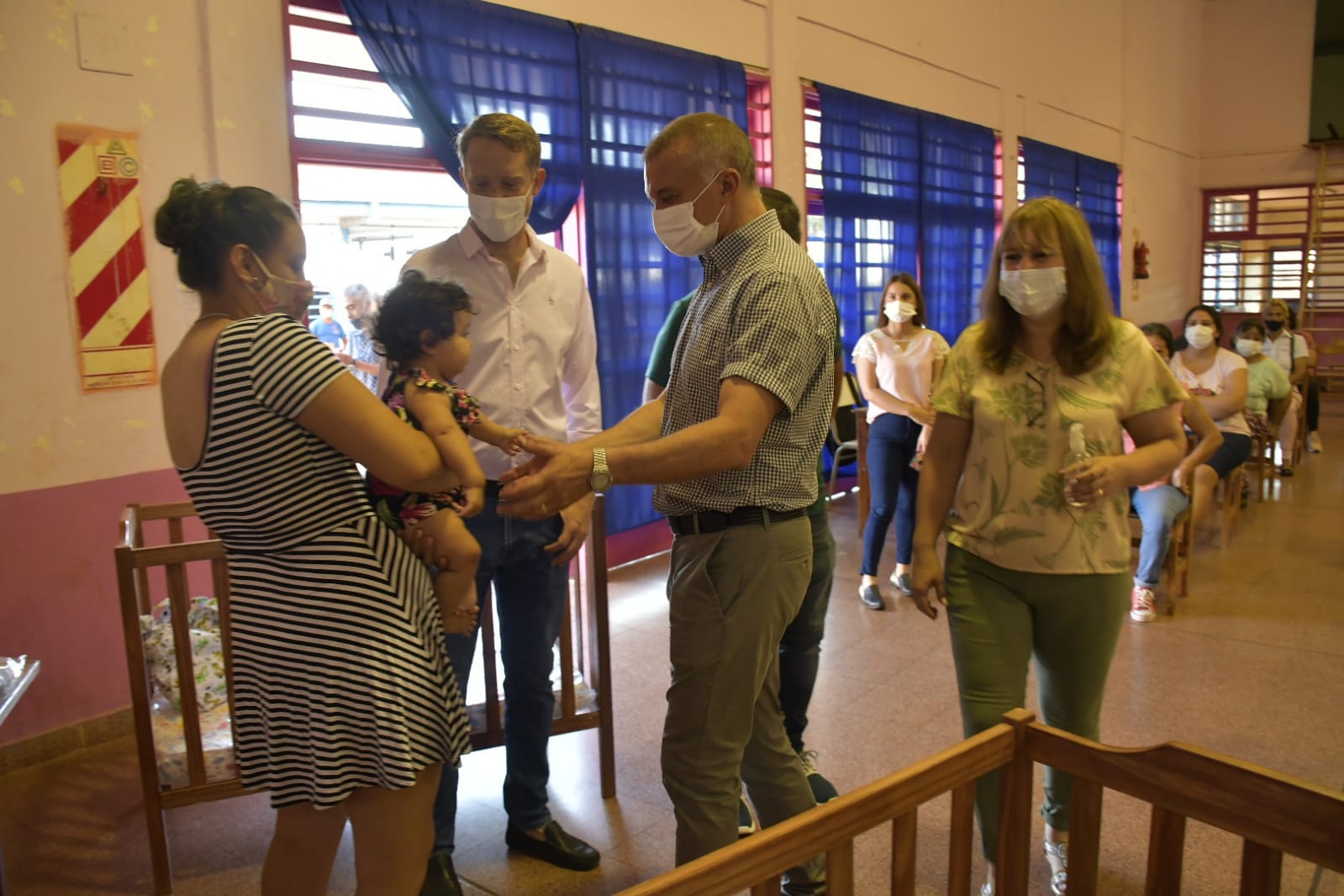 El estado presente con soluciones para vecinos del Barrio A-4 de Posadas