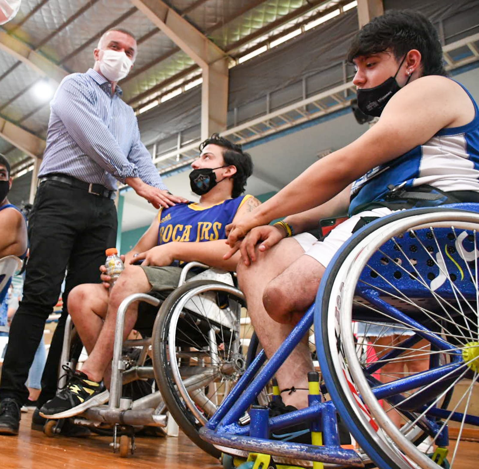El vicegobernador Dr. Carlos Arce participó de la entrega de sillas de ruedas para deporte adaptado al Ministerio de Deporte realizadas íntegramente por alumnos de Escuela Técnica de nuestra Provincia.