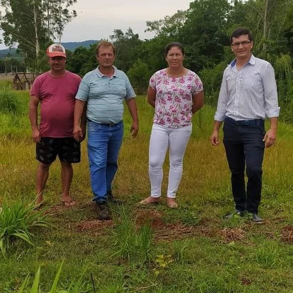 Trabajos de limpieza de reservorios de agua y arranco la construcción del edificio de la EFA en la localidad de Mojón Grande