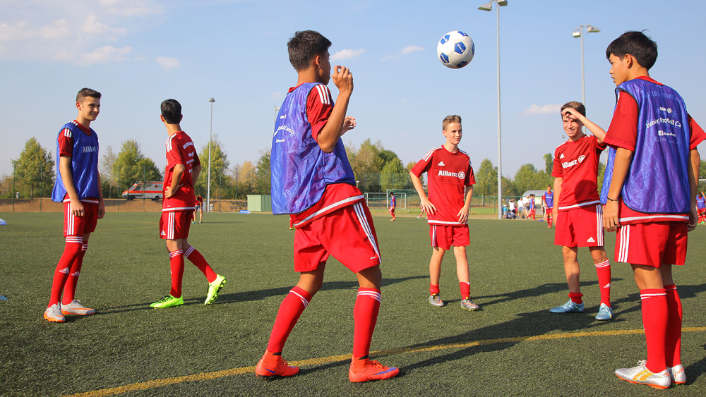 EL GOBIERNO DE MISIONES Y EL FC BAYERN MUNICH ANUNCIARON CONVENIO PARA EL DESARROLLO DE JUGADORES EN LA PROVINCIA