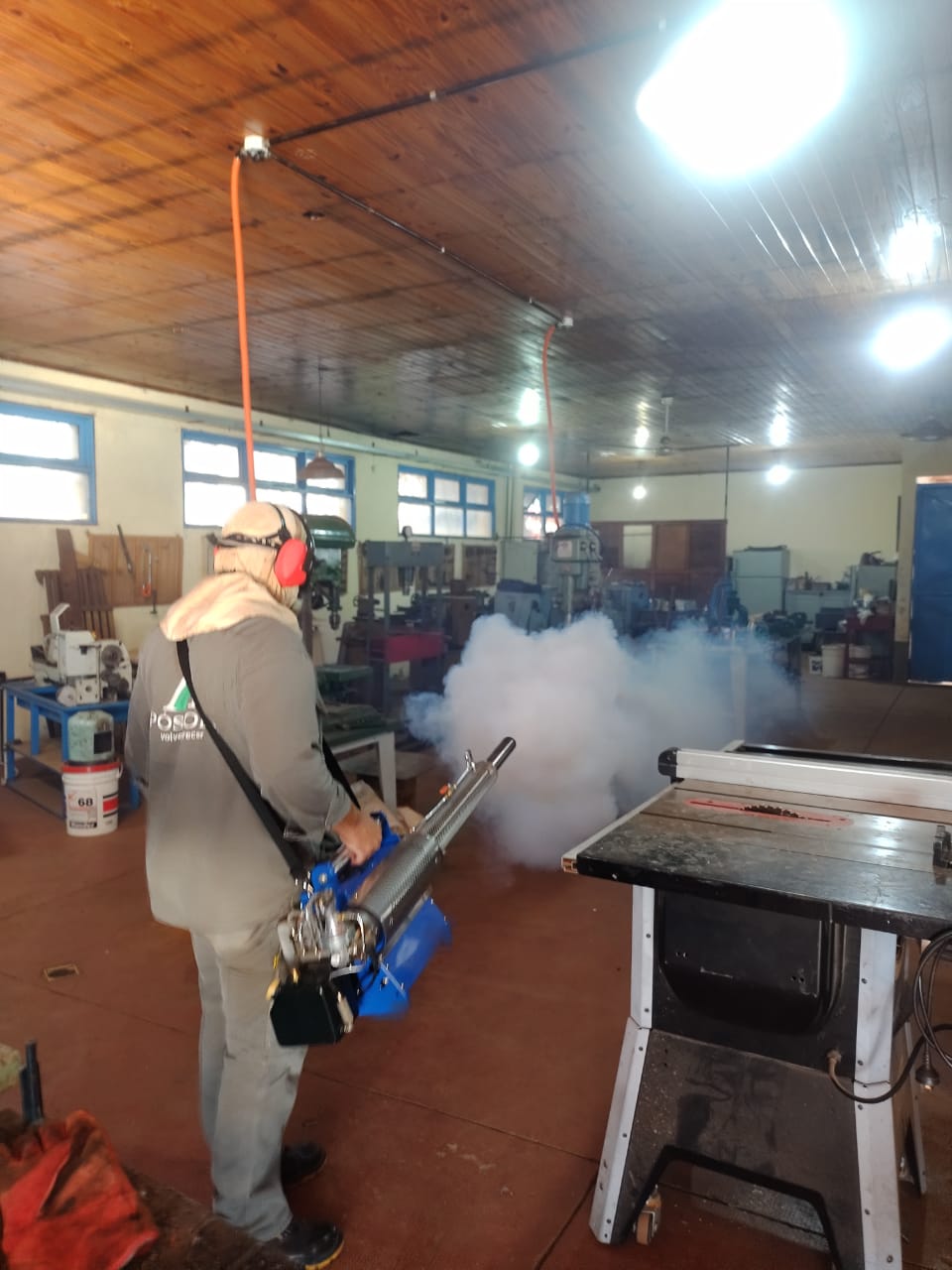 Vuelta a clases: El municipio realiza fumigaciones en las escuelas