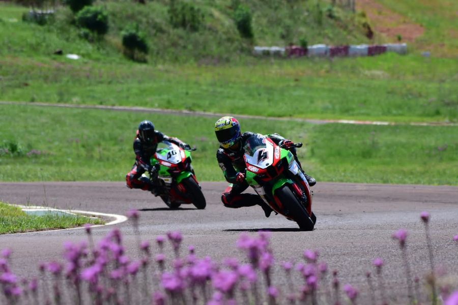 El Team Rosamonte sumó lo primeros kilómetros en las motos nuevas