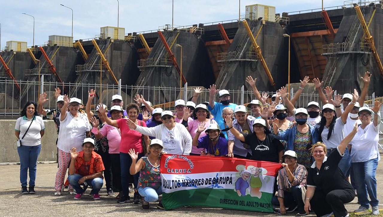 Semana Santa: más de quinientos turistas visitaron la Central Hidroeléctrica