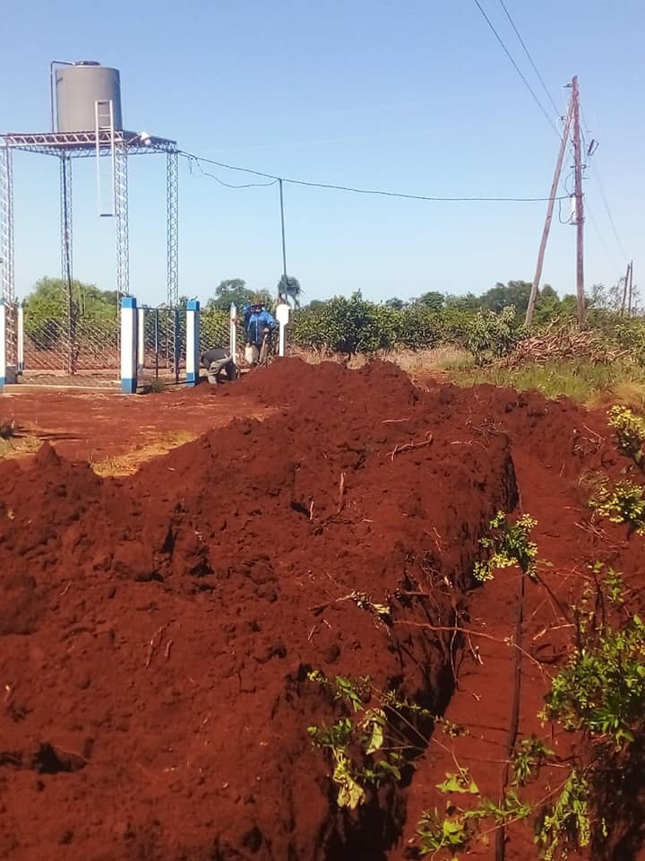 Extensión de las redes de agua potable en las colonias de Tres Capones