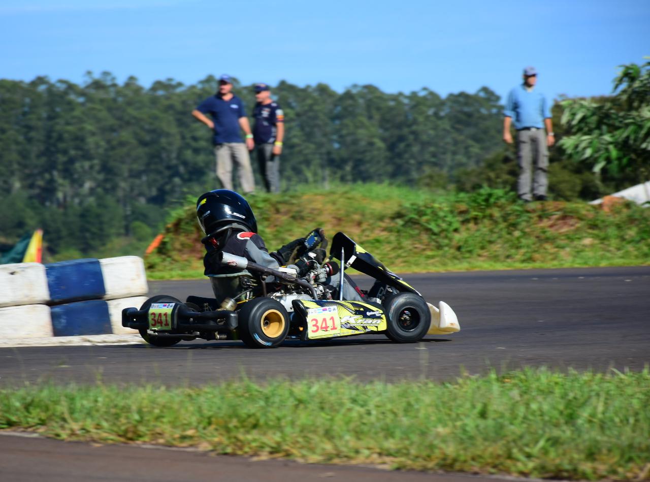 Maitena Bustos en Oberá logro la 2ª posición en la segunda fecha del Campeonato Misionero de Karting