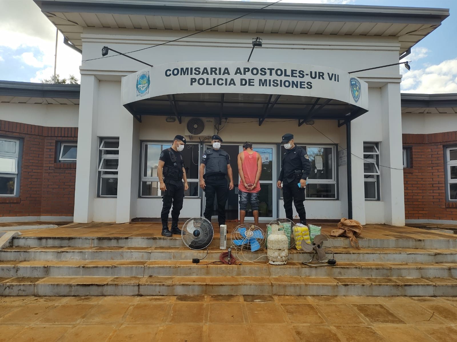 Restituyeron elementos robados en una iglesia de Apóstoles: hay un detenido