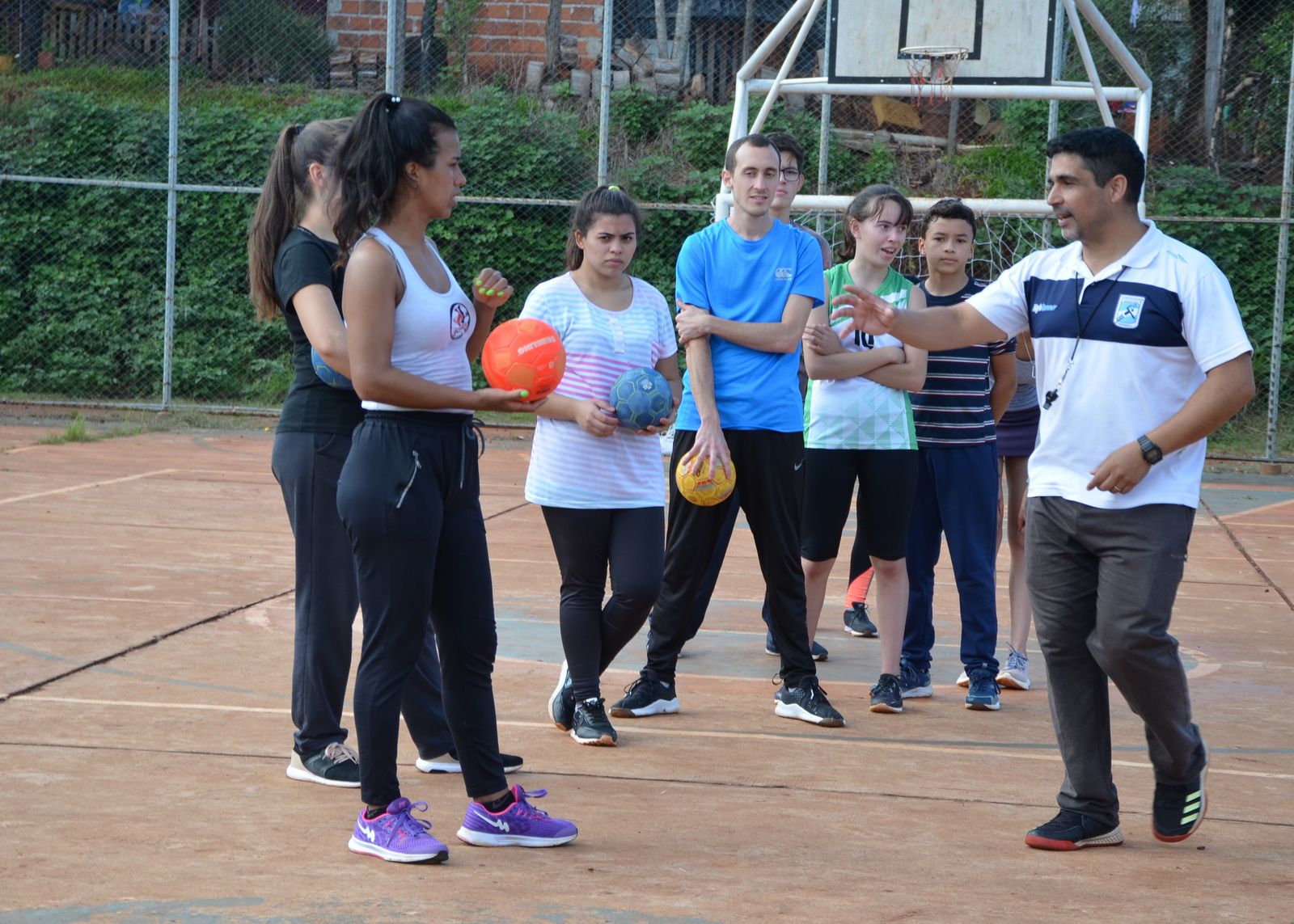 EL MINISTERIO DE DEPORTES BRINDA CLÍNICAS PRÁCTICAS EN EL MARCO DEL PROGRAMA MUNICIPALIZACIÓN DE POLÍTICAS DEPORTIVAS