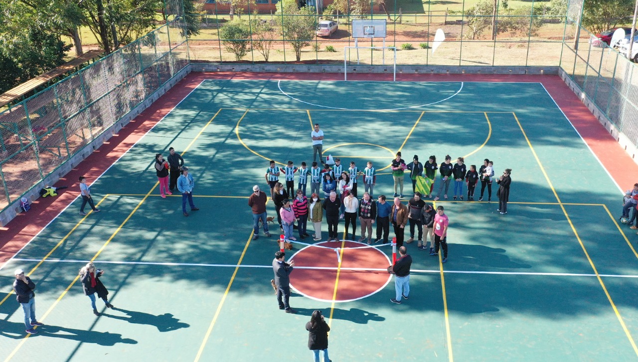Con el aporte de Yacyretá se reacondicionó un espacio deportivo en Gobernador Roca