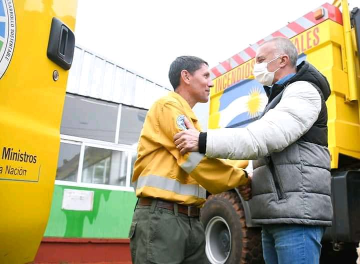 En el día internacional del combatiente forestal, el Vicegobernador Carlos Arce agasajó a bomberos y brigadistas en Apóstoles