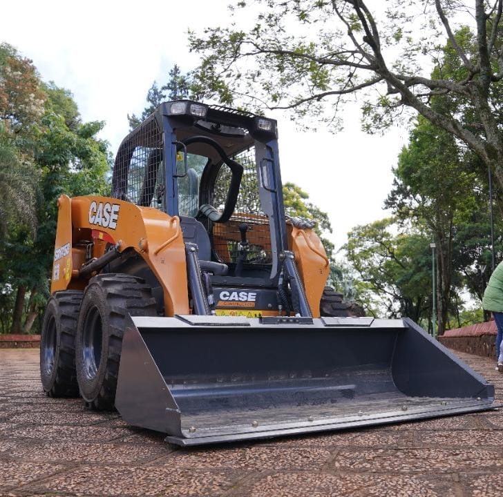 Apóstoles sigue sumando nuevas maquinarias a su parque vial.