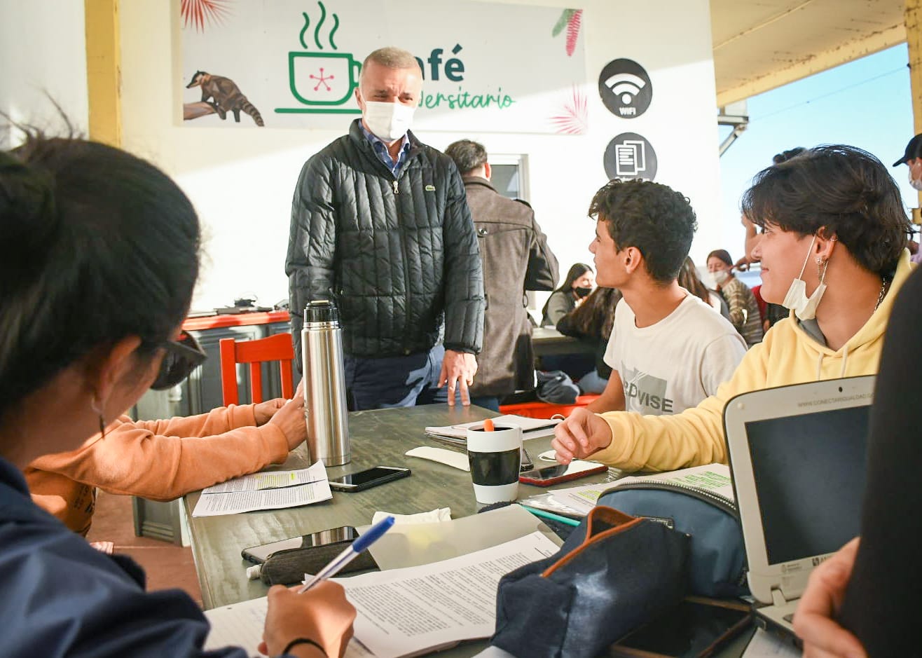 Arce: “Buscamos mejorar la salud visual de nuestros jóvenes para un mejor rendimiento académico”