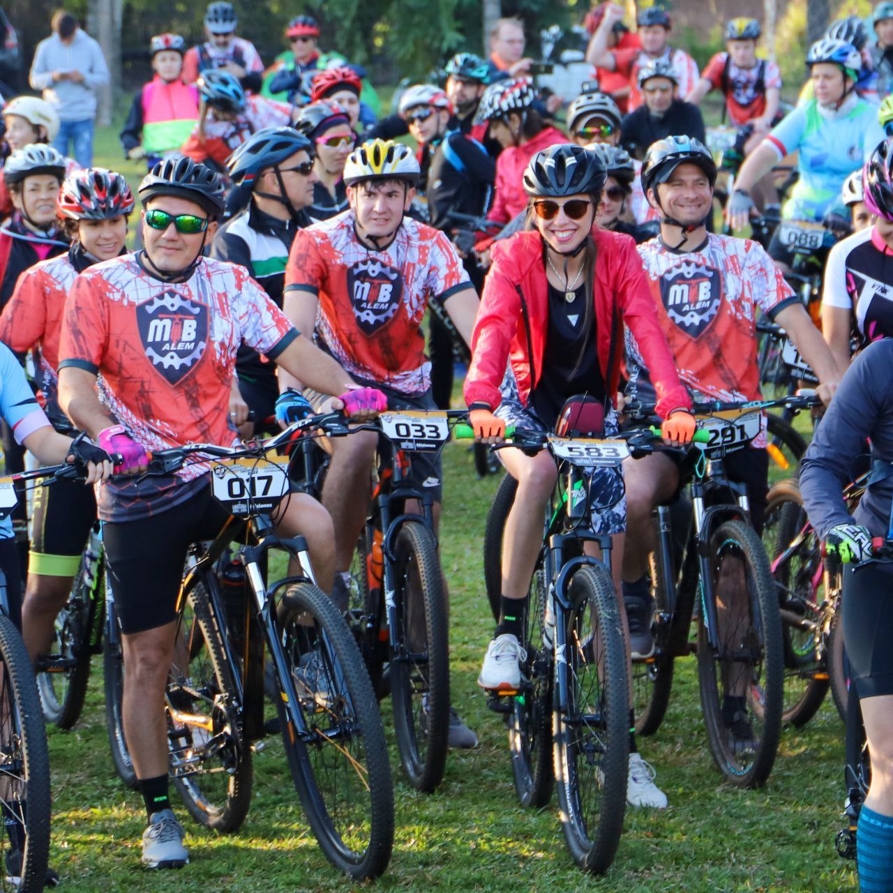 Más de 2000 personas acompañaro el Cicloturismo en Alem