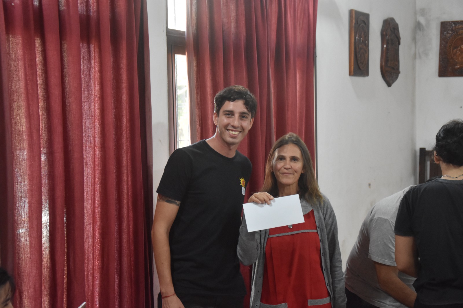 Entrega de Becas Municipales y de Pasajes a Estudiantes por parte del Municipio