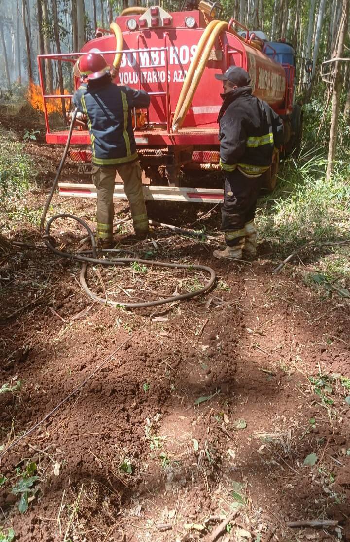 Bomberos Voluntarios de Azara: una labor incansable ante el alerta roja por incendios